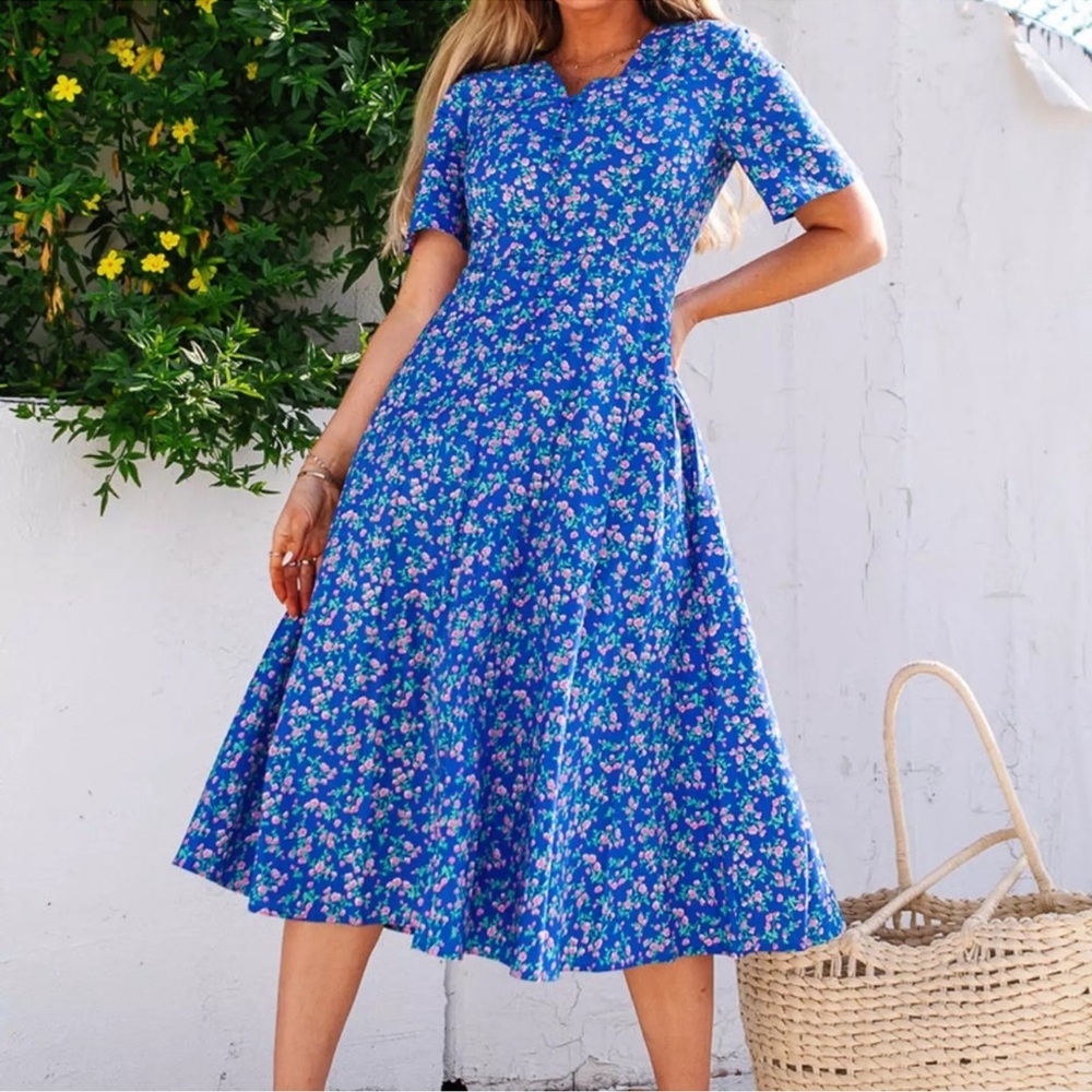 NWT Ivy City Co Floral Blue Dress